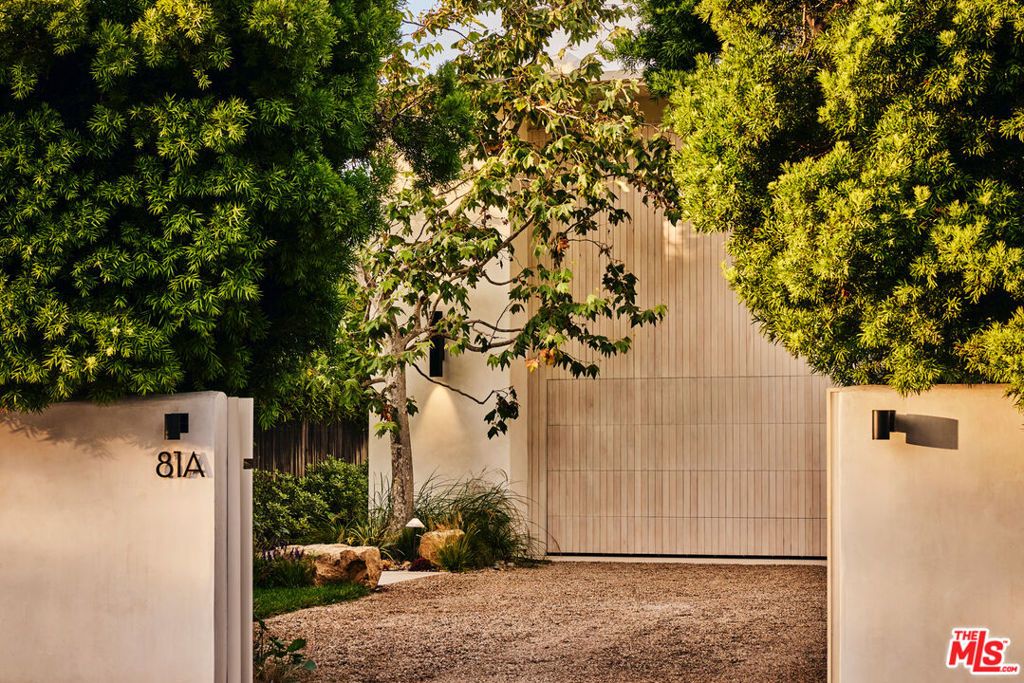 Photo of 23515 Malibu Colony Road, Malibu, CA 90265 (MLS # 26635477)