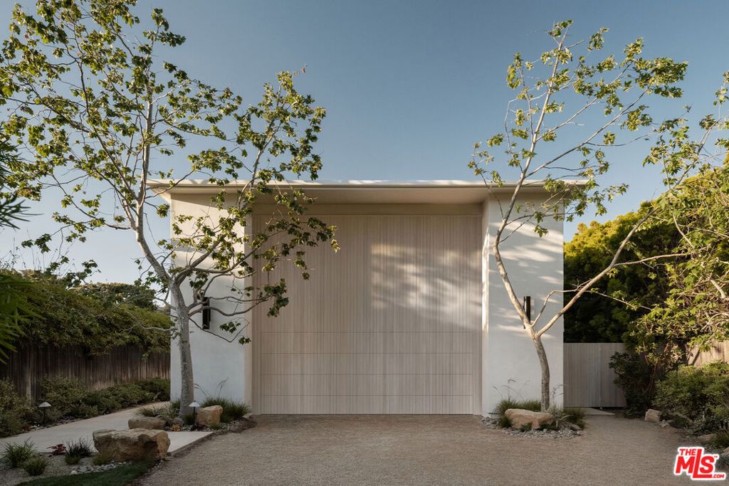 Photo of 23515 Malibu Colony Road, Malibu, CA 90265 (MLS # 26635477)