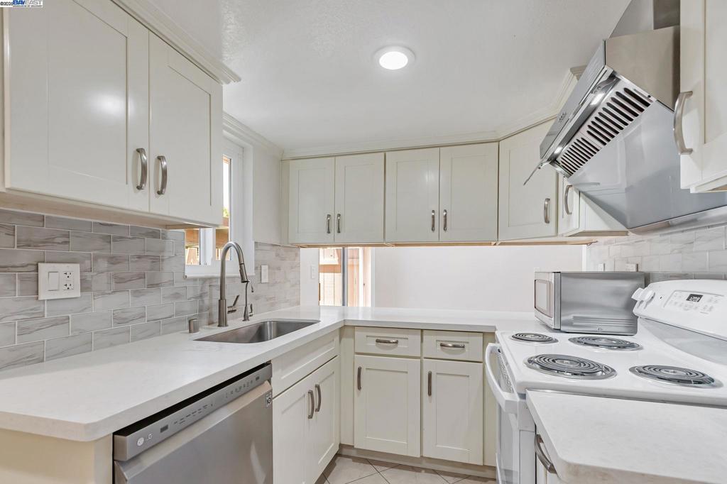 CUPERTINO - Residential