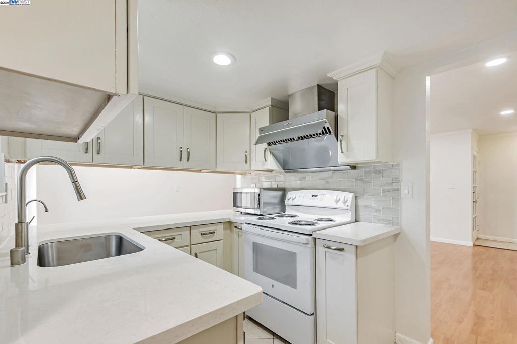 CUPERTINO - Residential