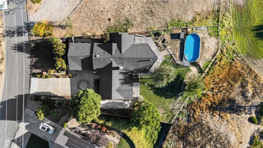 Tehachapi, California 93561, United States, 4 Bedrooms Bedrooms, ,5 BathroomsBathrooms,Residential,Active,229081