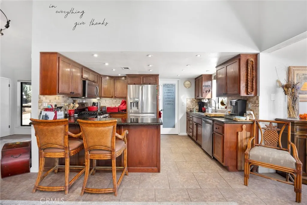 Tehachapi, California 93561, United States, 4 Bedrooms Bedrooms, ,5 BathroomsBathrooms,Residential,Active,229081