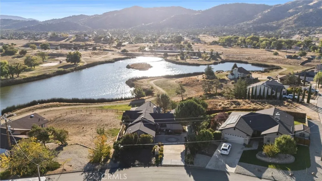 Tehachapi, California 93561, United States, 4 Bedrooms Bedrooms, ,5 BathroomsBathrooms,Residential,Active,229081