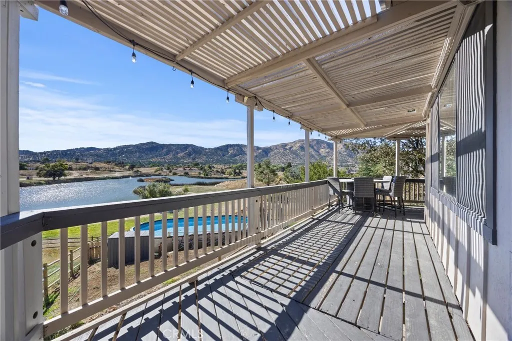 Tehachapi, California 93561, United States, 4 Bedrooms Bedrooms, ,5 BathroomsBathrooms,Residential,Active,229081