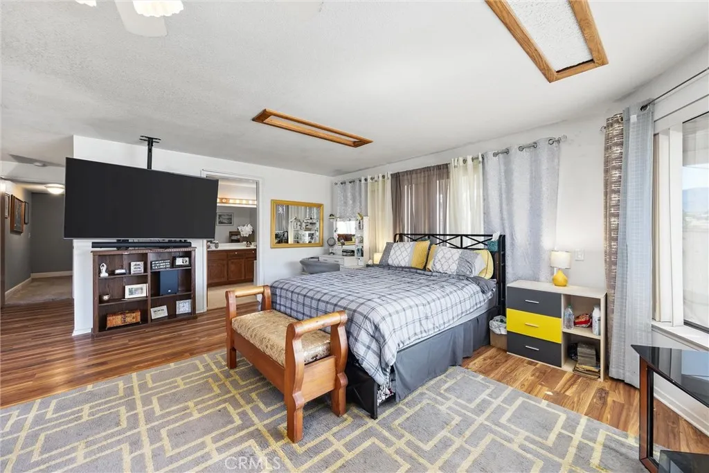 Tehachapi, California 93561, United States, 4 Bedrooms Bedrooms, ,5 BathroomsBathrooms,Residential,Active,229081