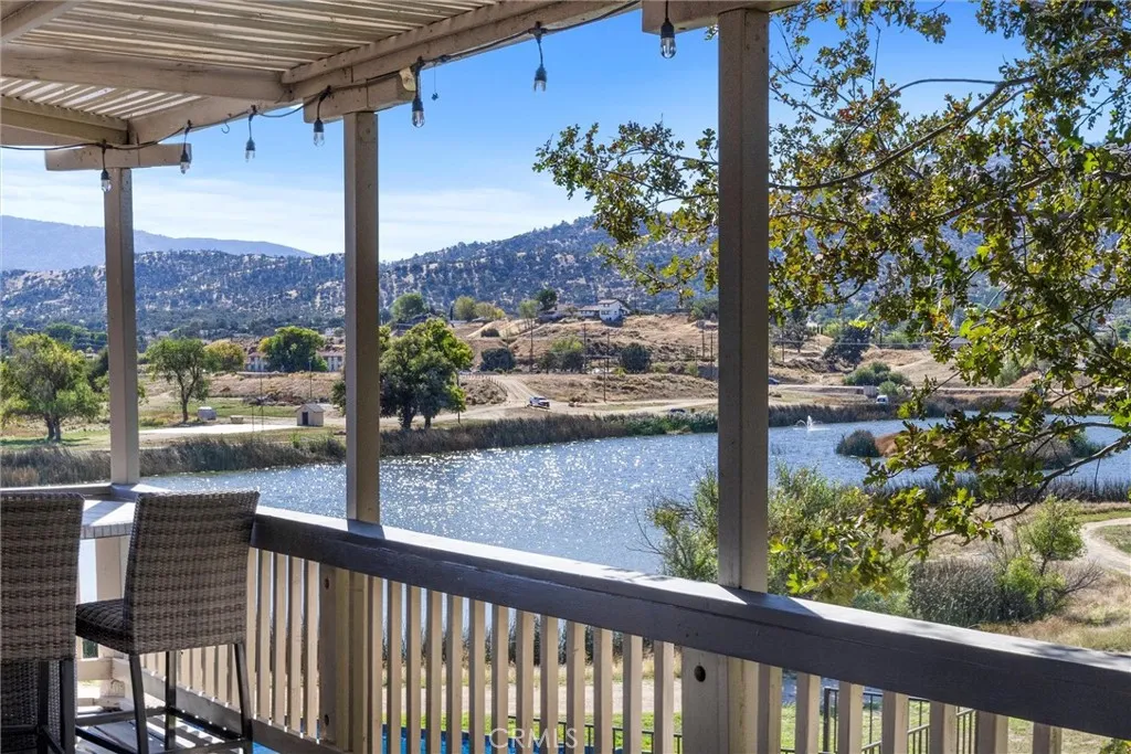 Tehachapi, California 93561, United States, 4 Bedrooms Bedrooms, ,5 BathroomsBathrooms,Residential,Active,229081