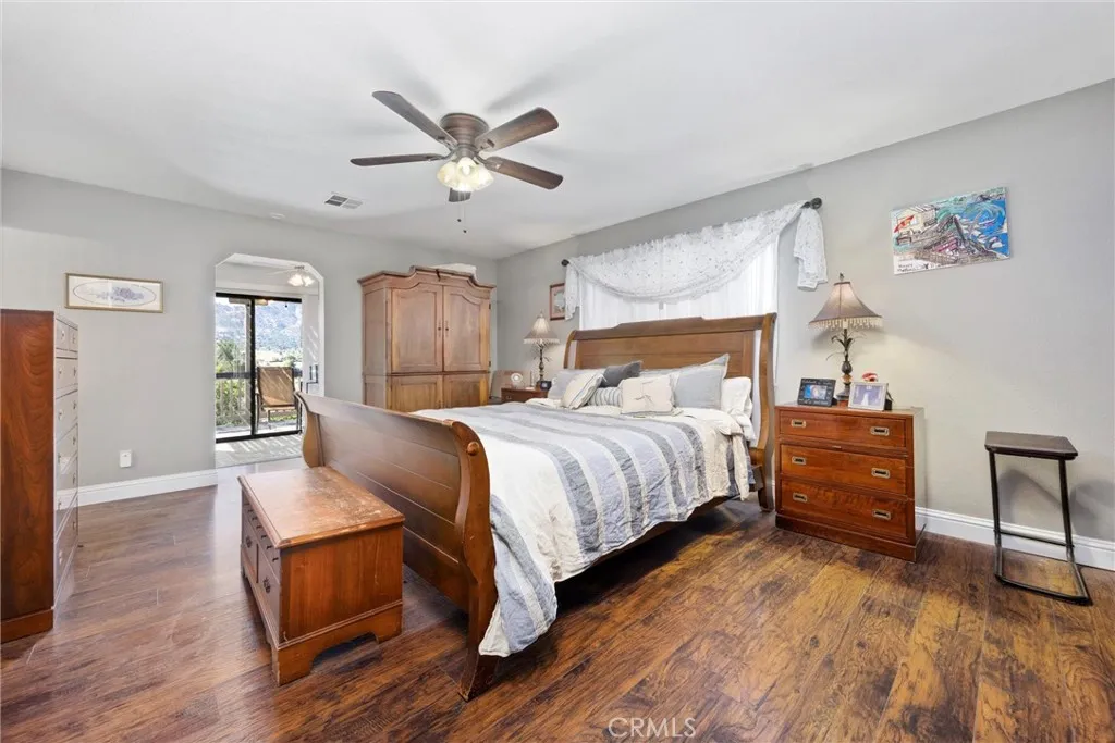 Tehachapi, California 93561, United States, 4 Bedrooms Bedrooms, ,5 BathroomsBathrooms,Residential,Active,229081