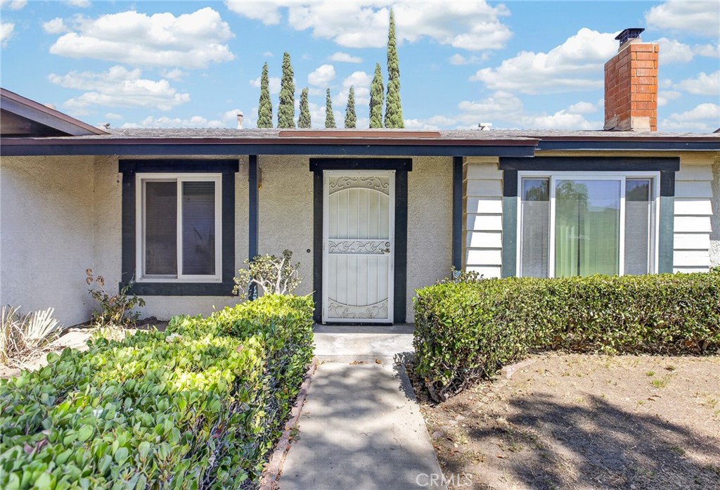 4405 Lakewood