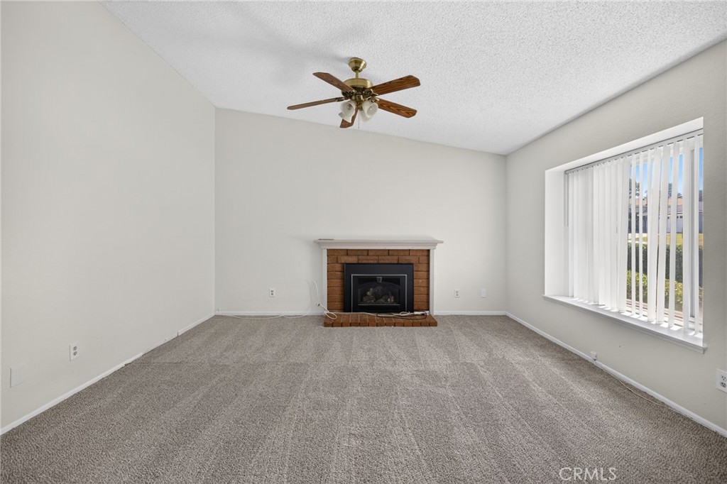 4405 Lakewood