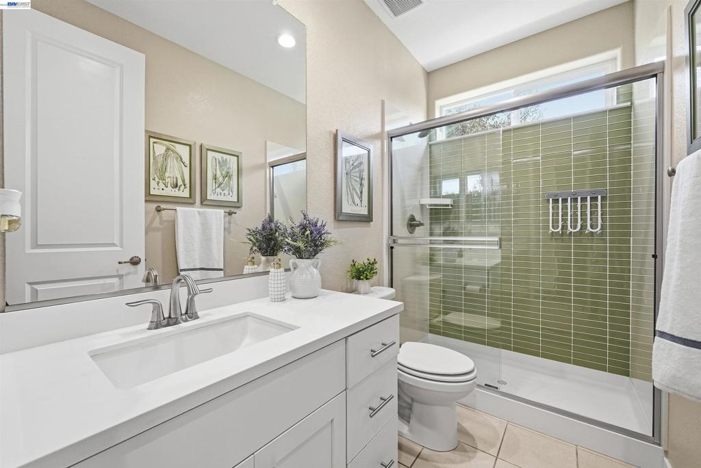 515 515 Tananger Heights Ln