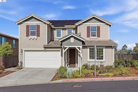 Photo of 515 515 Tananger Heights Ln Ln, Pleasant Hill, CA 94523 (MLS # 41124337)