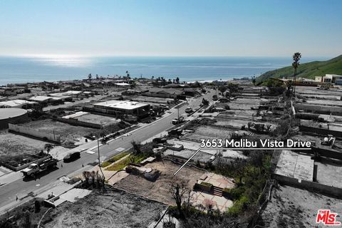 Photo of 3653 Malibu Vista Drive, Malibu, CA 90265 (MLS # 26646399)