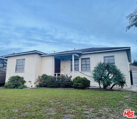 Photo of 854 Rose Avenue, Venice, CA 90291 (MLS # 26695513)