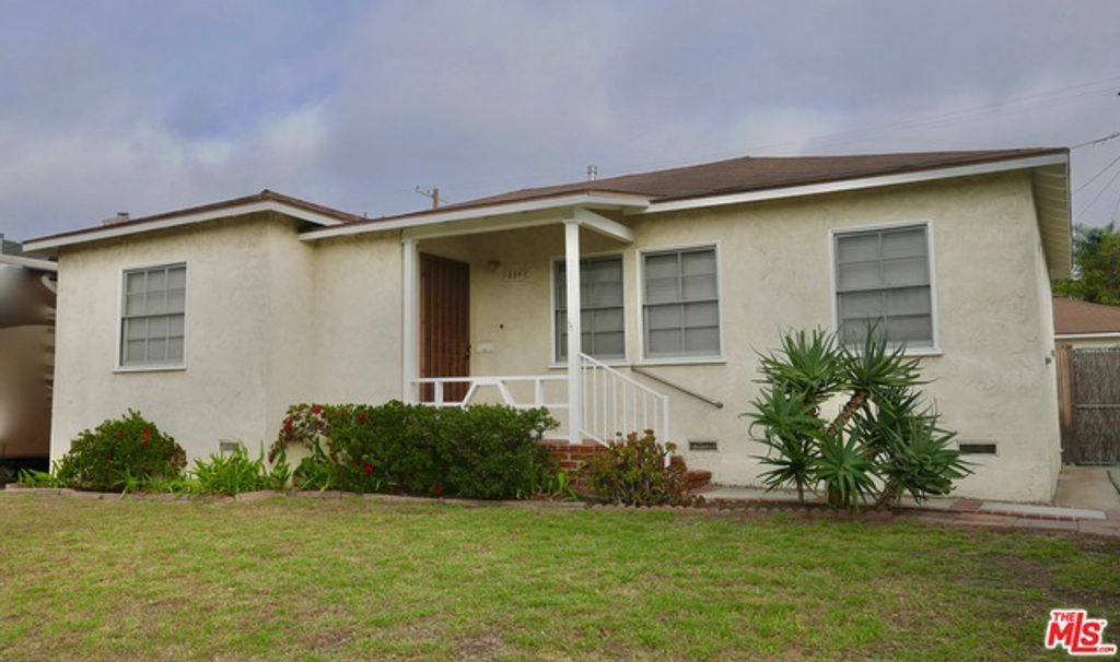 Photo of 854 Rose Avenue, Venice, CA 90291 (MLS # 26695513)