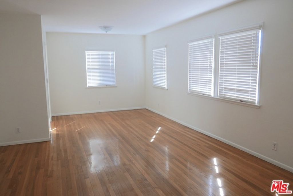 Photo of 854 Rose Avenue, Venice, CA 90291 (MLS # 26695513)