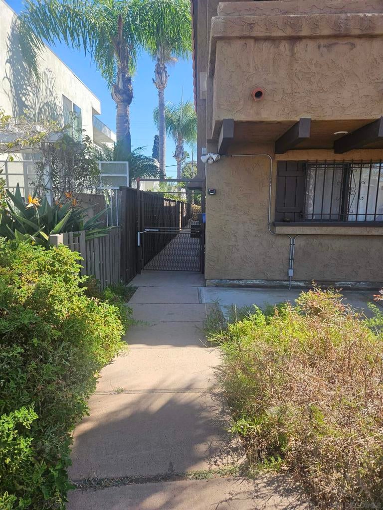 3951 Idaho St. 5