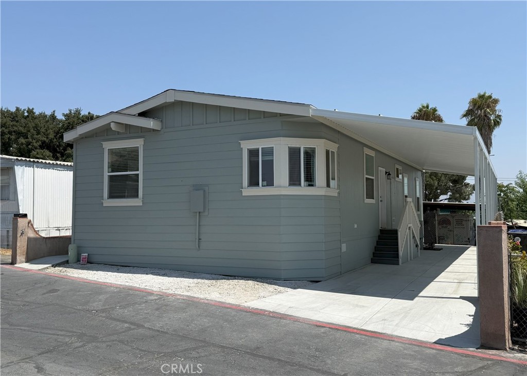 Brand New 3 Bedroom, 2 Bathroom Skyline Home in Jurupa Valley!
Welcome to this beautiful, brand-new Skyline manufactured home located in the up-and-coming community of Jurupa Valley! Conveniently situated near shopping, dining, and freeway access, this home offers both comfort and convenience in a prime location.
Step inside to an open-concept floor plan featuring recessed lighting, dual pane windows, central air and heating, and a smart thermostat for energy efficiency. The spacious kitchen boasts a large island with stunning quartz countertops, shaker-style cabinets, and an undermount sink for a sleek, modern touch.
Enjoy the added bonus of a dedicated utility/laundry room inside the home.
Located in an all-ages community that offers great amenities, including a sparkling swimming pool—perfect for relaxing and entertaining.
Don’t miss out on this incredible opportunity to own a stylish and functional new home in a growing neighborhood!