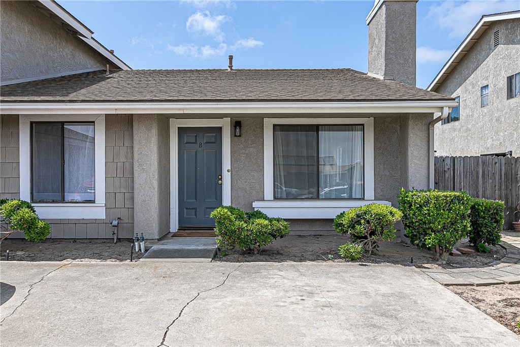 Your Dream Home Awaits in Knollwood Terrace! Discover this charming 2-bedroom, 1-bath condo in the desirable Knollwood Terrace community. Experience comfortable, convenient, and vibrant living in this lovely community in Orcutt. It is ready for immediate enjoyment. Step into a spacious, light-filled living area with elegant tile flooring and charming built-in bookshelves. The adjacent dining are is conveniently located next to the LR. There is a large kitchen featuring newly painted cabinets, a generous pantry, and a delightful garden window. There the convenience of in-unit laundry. The impressively sized primary bedroom offers ample closet space. Outside, a private, south-facing backyard with a large side yard and sprinklers provides a sunny oasis for relaxation, gardening, or pets. Knollwood Terrace offers resort-style amenities including a swimming pool, clubhouse, and hot tub. The HOA covers water, trash, and most exterior maintenance, ensuring carefree living. This prime location is moments away from top-rated schools, lush parks, major freeways, and diverse shopping and dining options. This condo is an investment in a lifestyle of ease, comfort, and community. Don't miss this rare opportunity to own a sunny and bright sanctuary in Knollwood Terrace - act fast! Photos are virutally staged.