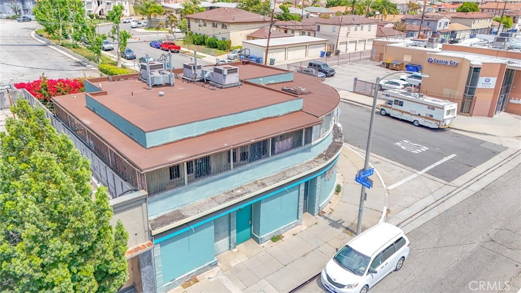 5221 E Beverly Boulevard