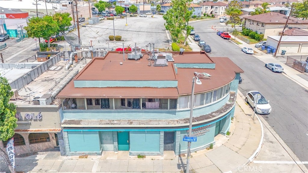 5221 E Beverly Boulevard