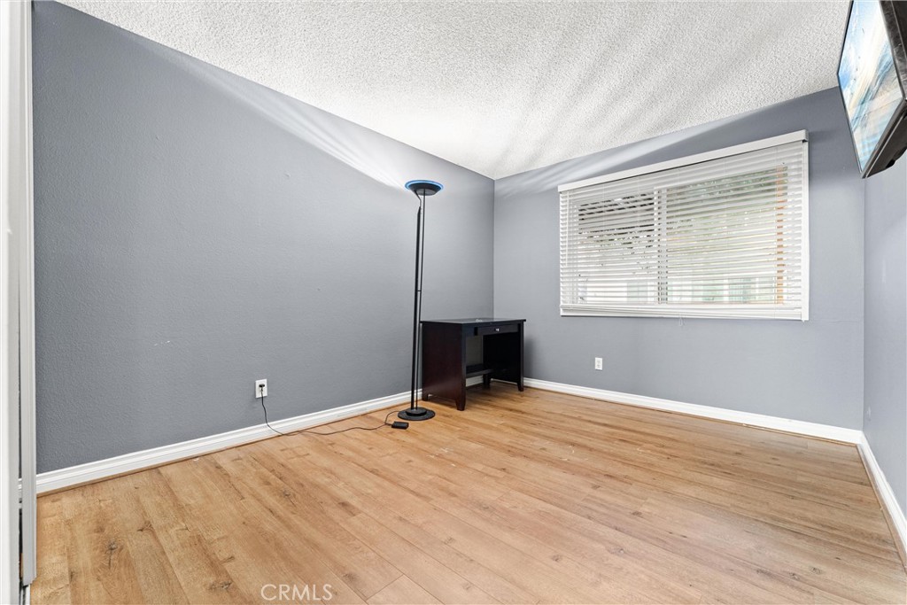 Laguna Village (LV) - Residential