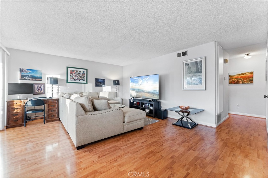 23416 Caminito Valle