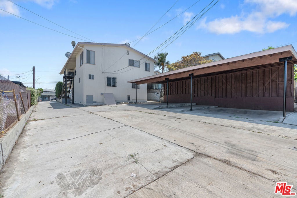 945 N Ditman Avenue