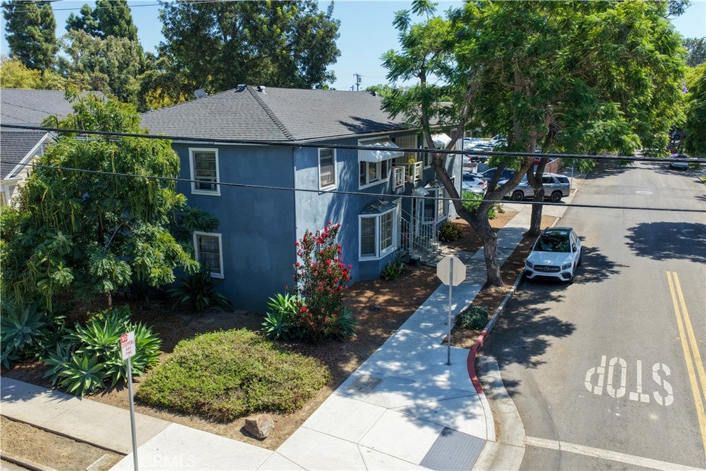 1221 N Lacy Street
