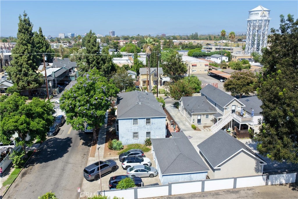 1221 N Lacy Street