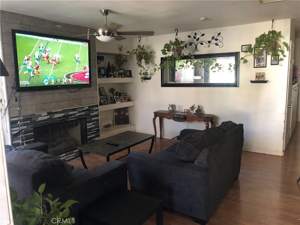 66157 Avenida Cadena