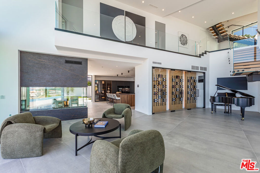 6156 Zumirez Drive