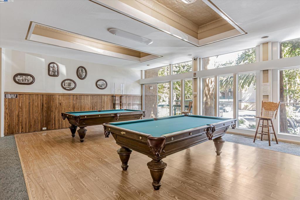 GREENWOOD CONDOS - Residential