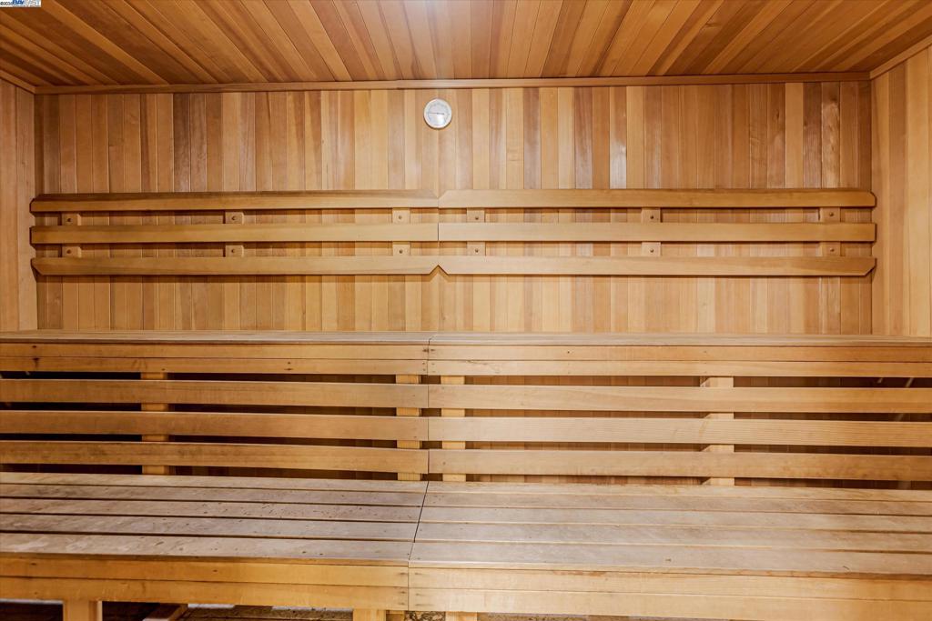 GREENWOOD CONDOS - Residential