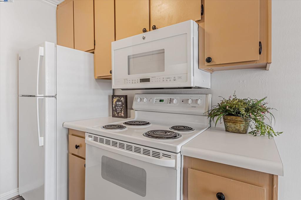 GREENWOOD CONDOS - Residential