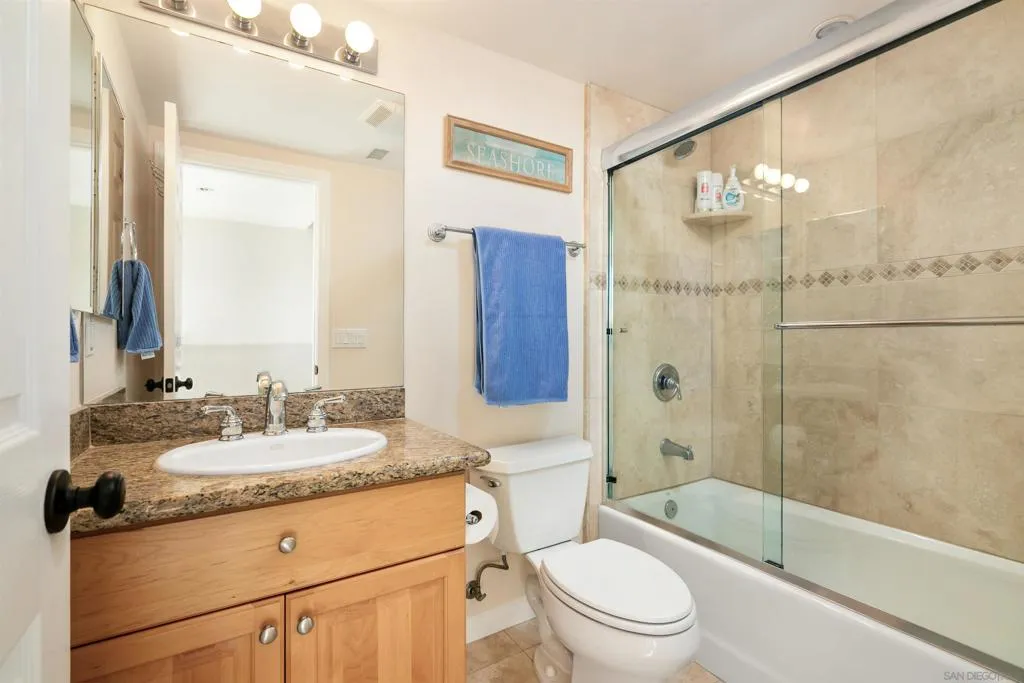 San Diego, California 92109, United States, 4 Bedrooms Bedrooms, ,4 BathroomsBathrooms,Residential,Pending,223939