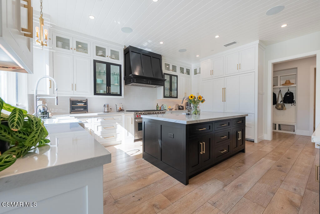 224 Lake Sherwood Drive