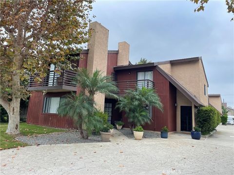 Photo of A-1 N Orange Avenue, Costa Mesa, CA 92627 (MLS # OC26097270)