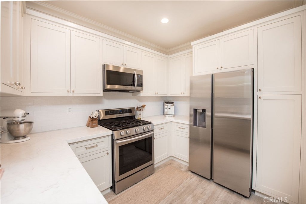 7881 E Horizon View