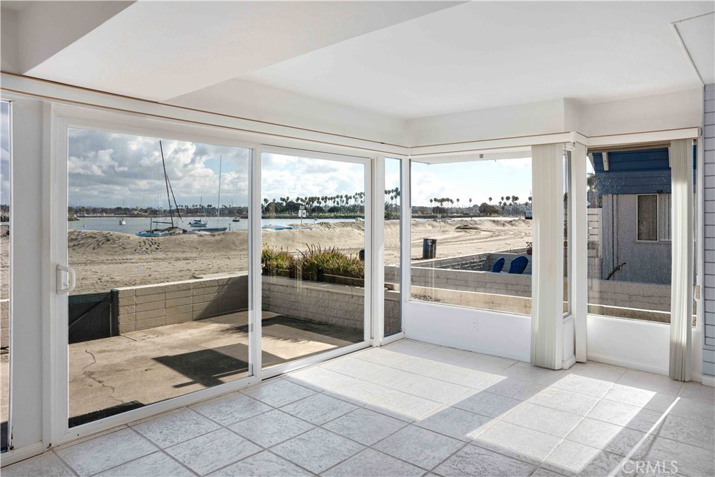 Mission Beach - Residential Income