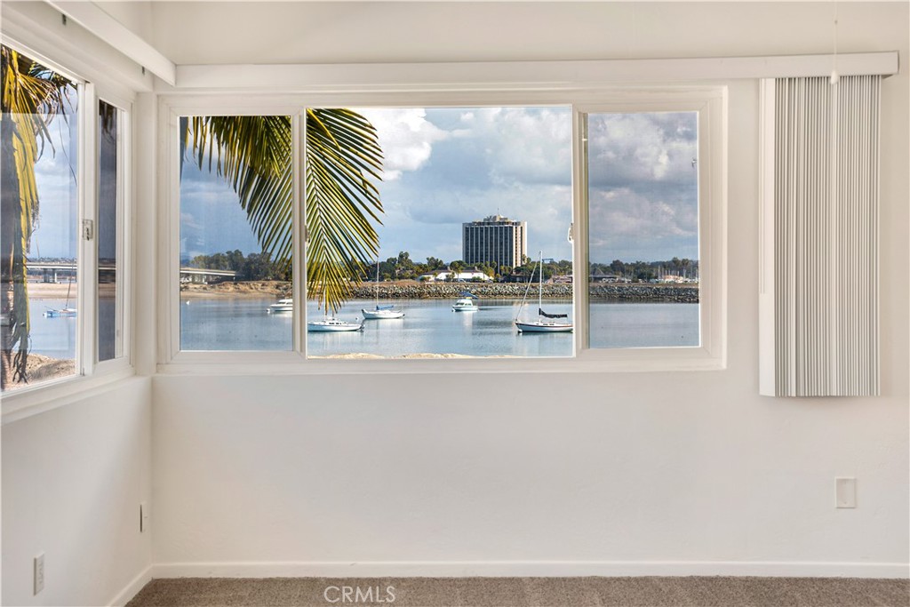 Mission Beach - Residential Income