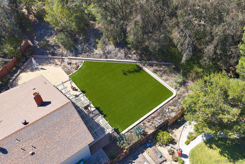 10266 Vista Valle Ct.