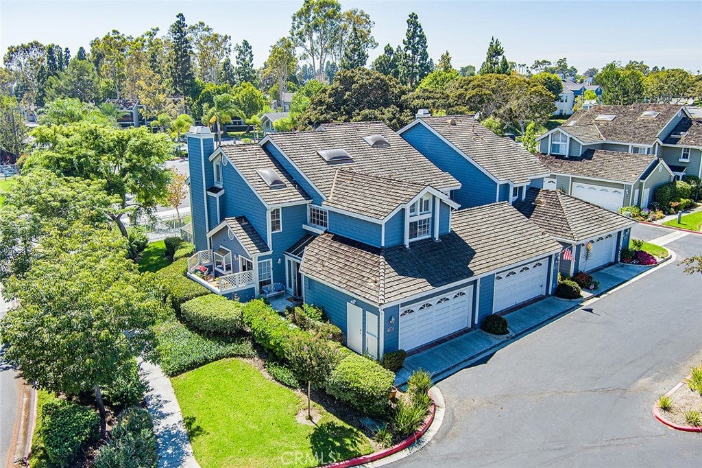 421 Burlington Court 101