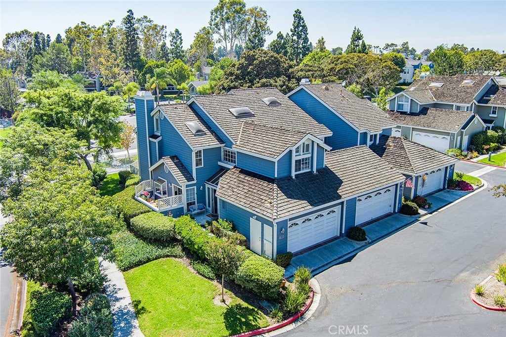 421 Burlington Court 101