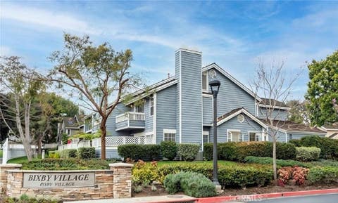 Photo of 421 Burlington Court #101, Long Beach, CA 90803 (MLS # PW26181210)