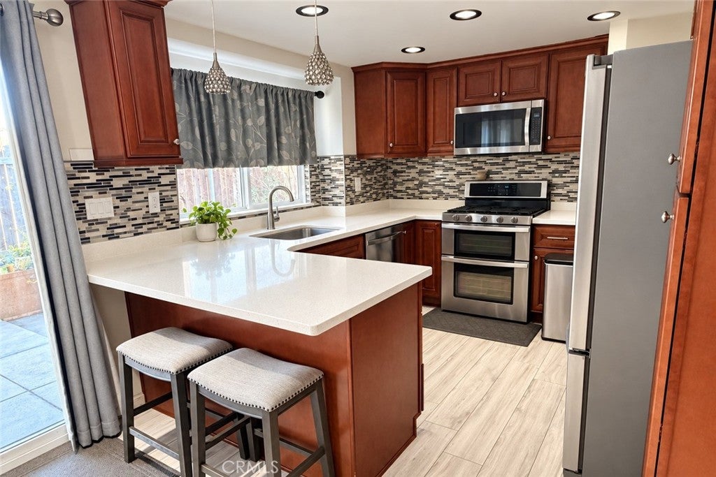 Properties 3 21081 Martynia Court