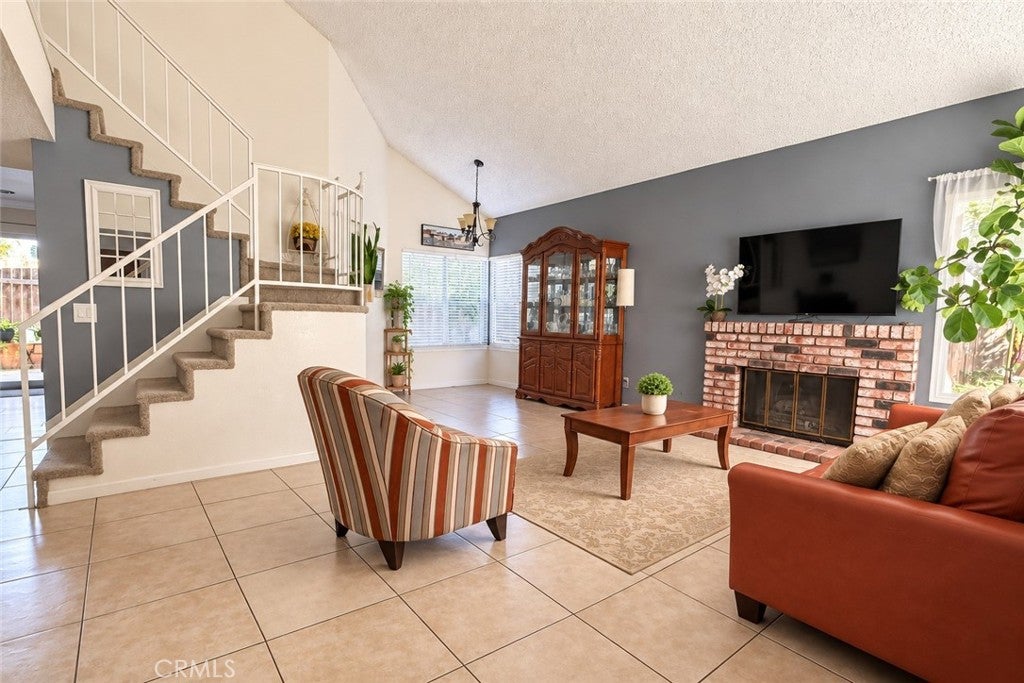 Properties 1 21081 Martynia Court