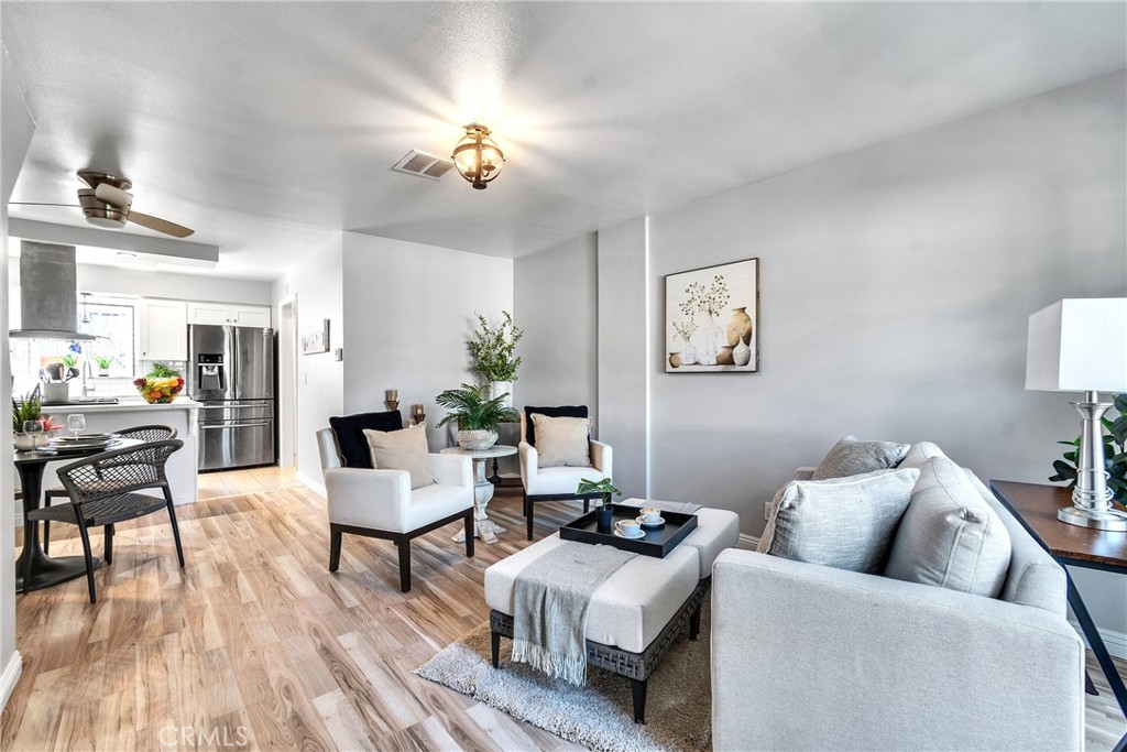 Beautifully updated 2-bedroom, 1.5-bath condo featuring a modern kitchen, refreshed bathrooms, fresh paint, and convenient in-unit laundry. Enjoy a private patio perfect for relaxing or entertaining. Ideally located within walking distance to Starbucks and Anaheim Plaza for shopping, dining, and everyday convenience.