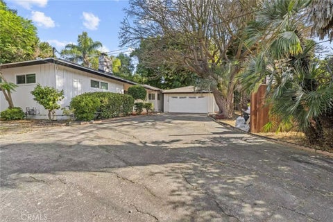 Photo of 26242 Oak st, Rolling Hills Estates, CA 90274 (MLS # OC26230272)