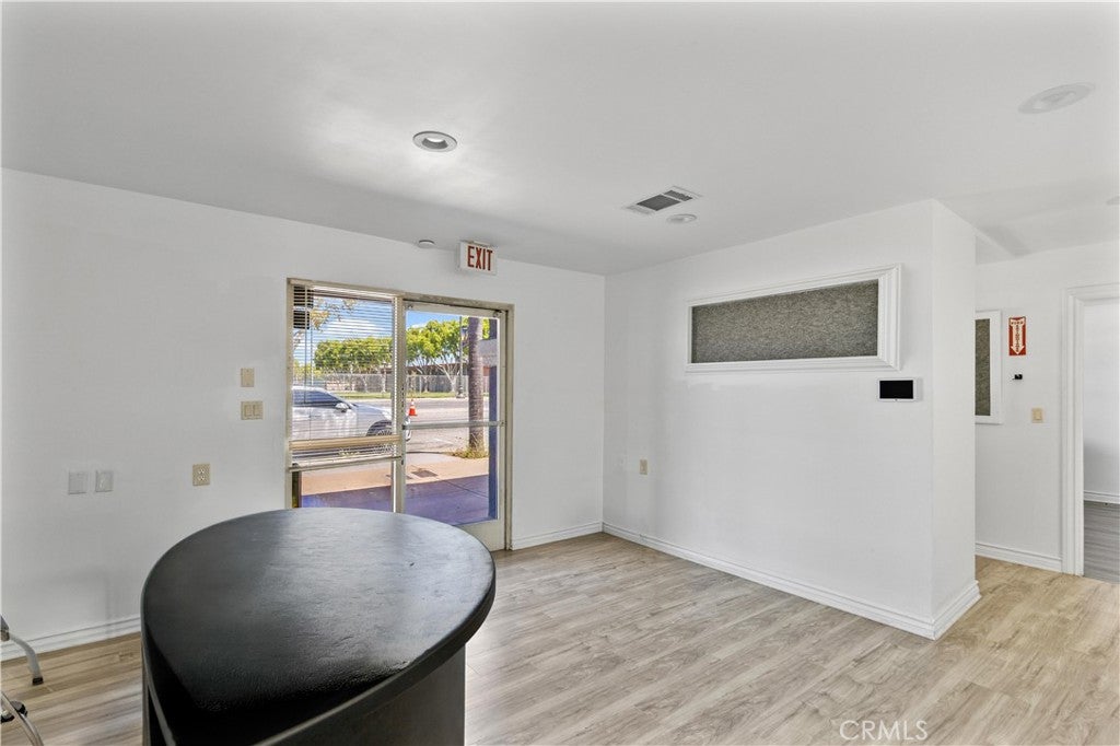 1304 Santa Anita