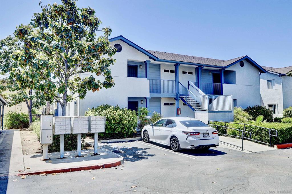 310 S Anza